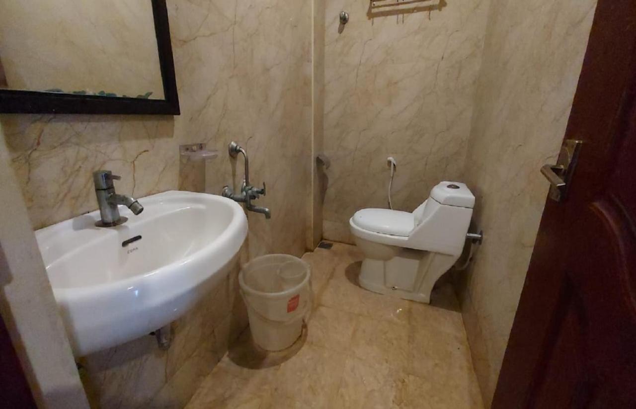 Royal Grand Bed & Breakfast Tambaram Exterior photo