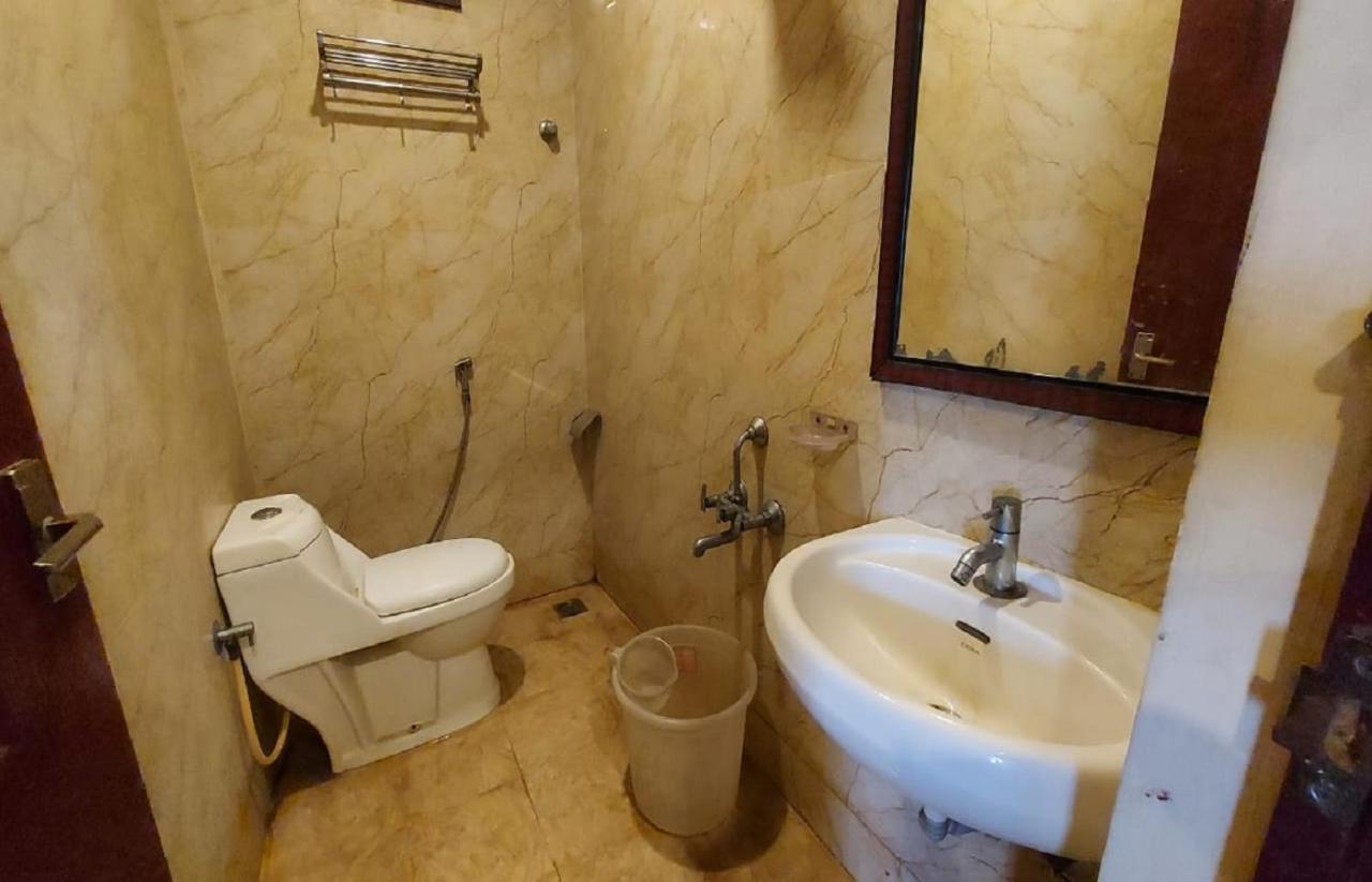 Royal Grand Bed & Breakfast Tambaram Exterior photo