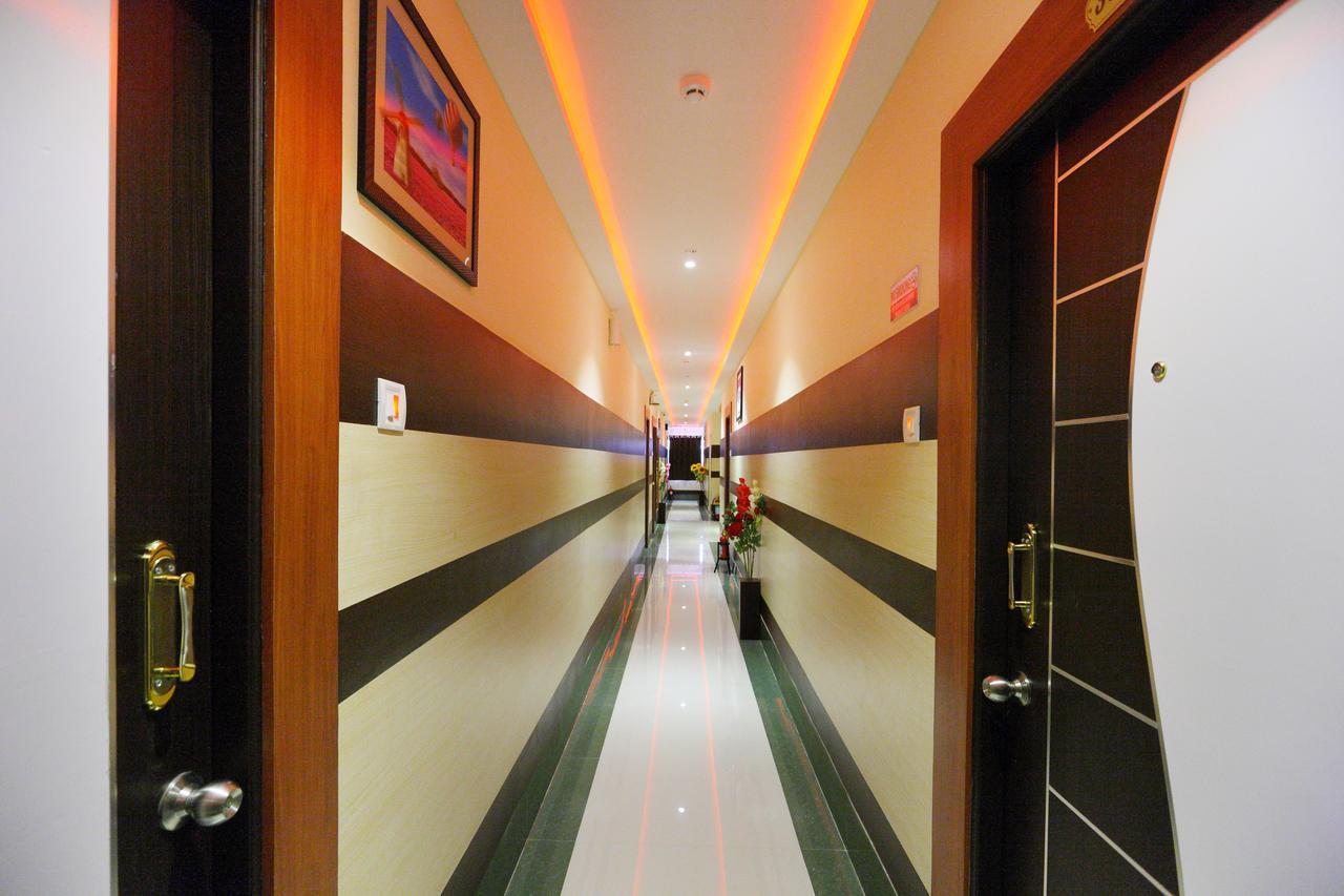 Royal Grand Bed & Breakfast Tambaram Exterior photo