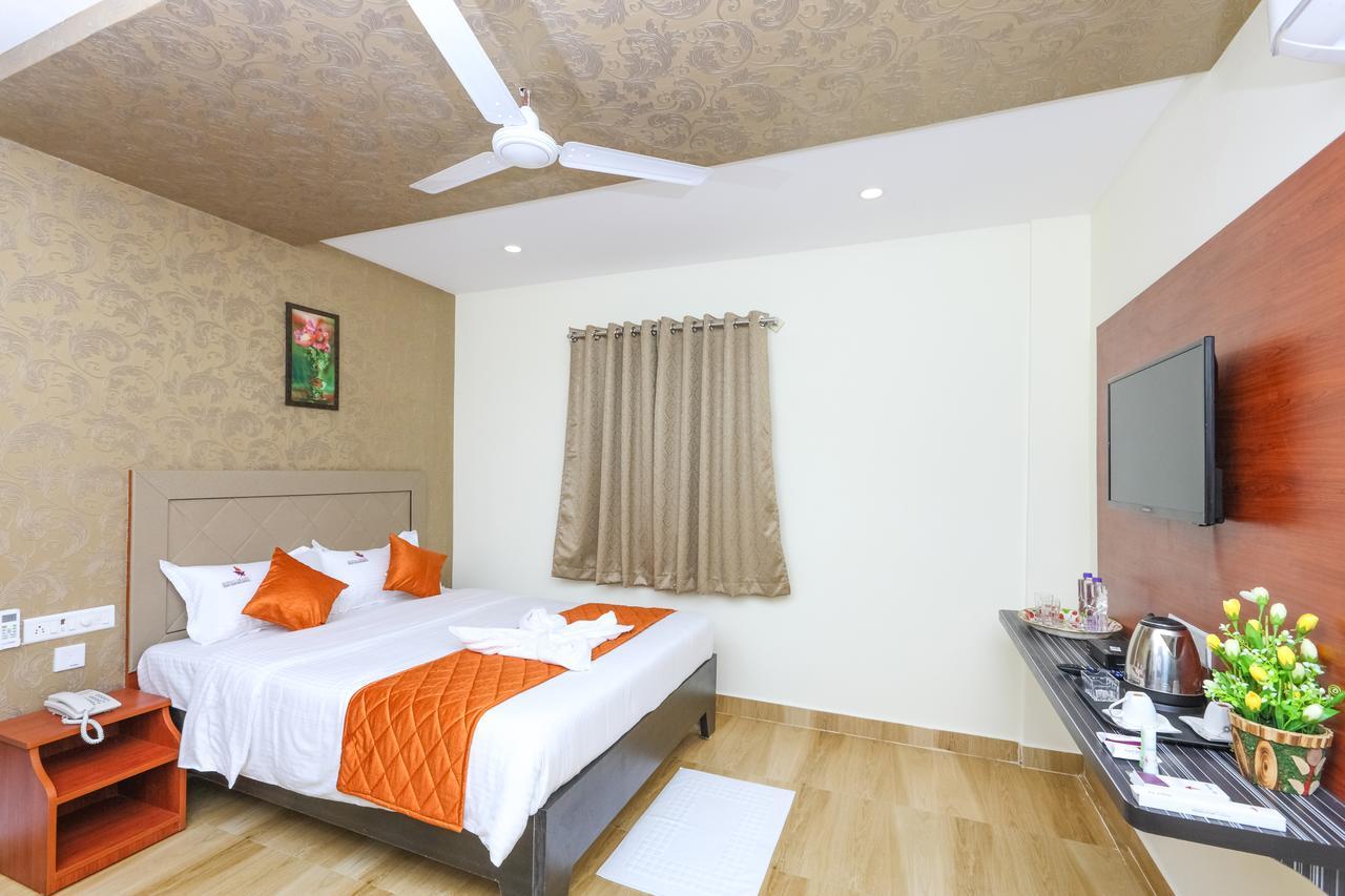Royal Grand Bed & Breakfast Tambaram Exterior photo