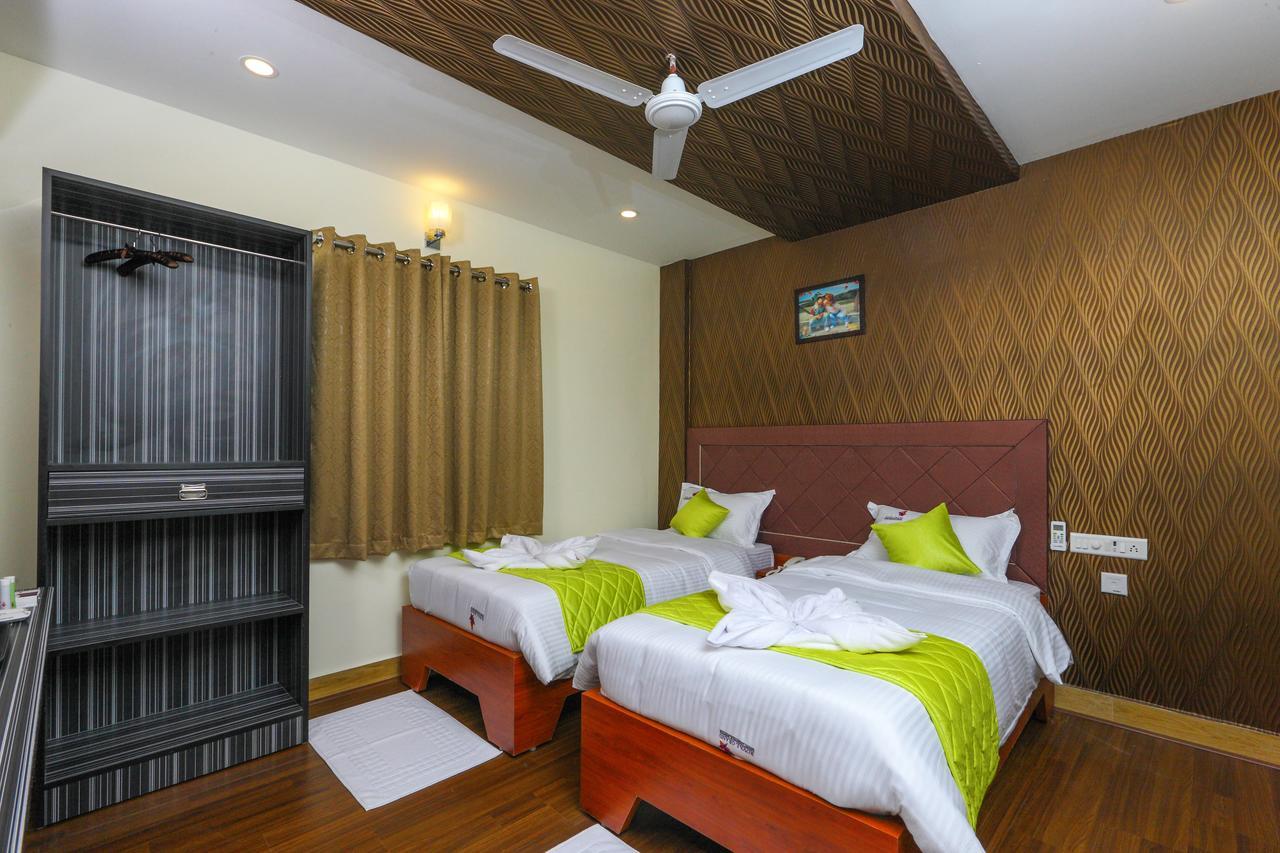 Royal Grand Bed & Breakfast Tambaram Exterior photo