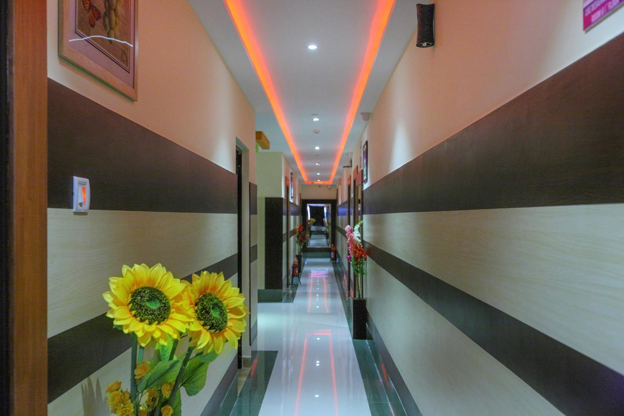Royal Grand Bed & Breakfast Tambaram Exterior photo